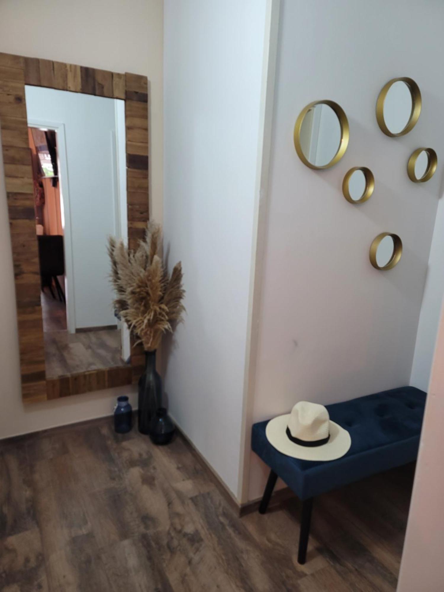 Apartments Lanterna Ražanac الغرفة الصورة
